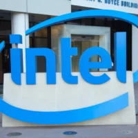 Intel the 2 Step Copycat: Mimics AMD & Sells Foundries?